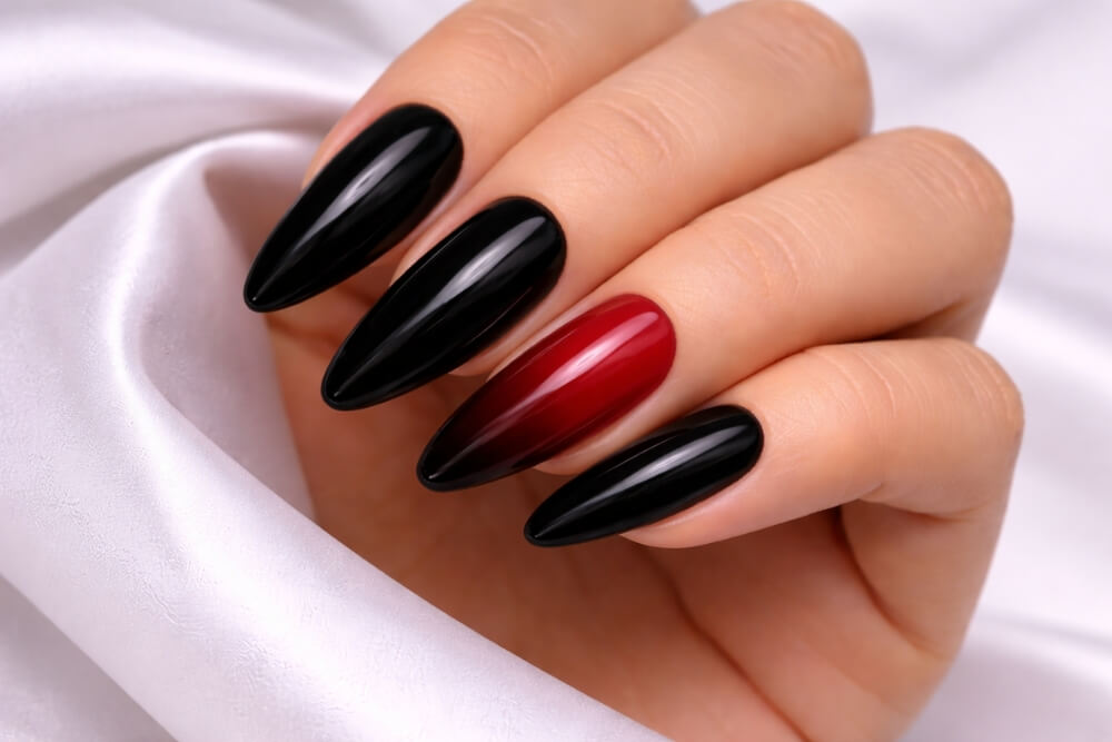 czarne paznokcie z czerwonym ombre 