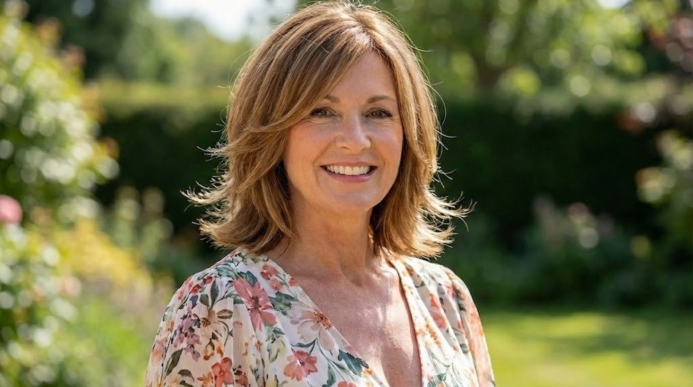 jasny brąz i pasemka u dojrzałej kobiety jasny brąz z pasemkami u dojrzałej kobiety