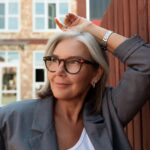 Odmładzające fryzury dla 50 latek – modne propozycje na 2026 rok