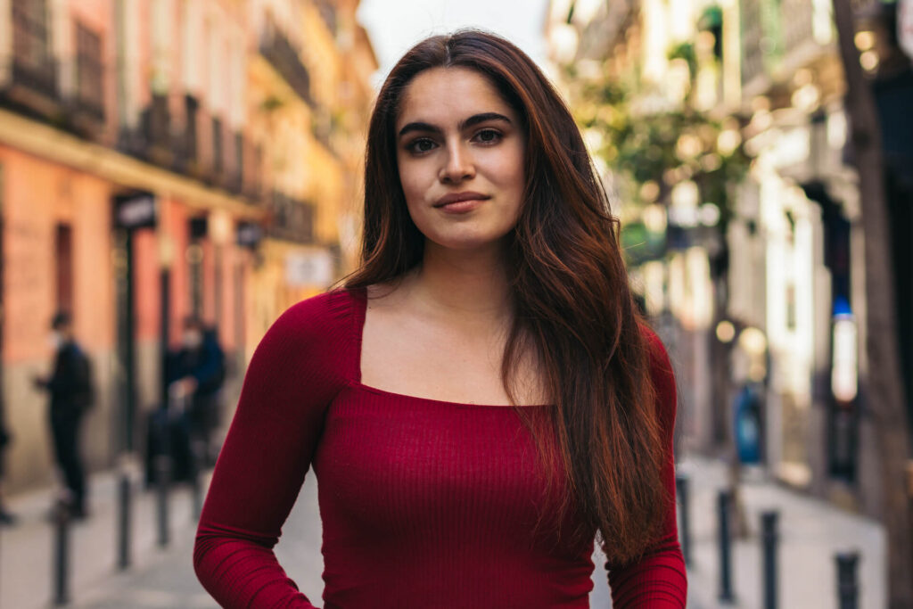 Hiszpańska uroda – czym się charakteryzuje? Wyjaśniamy