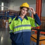 Czy jedna kurtka robocza wystarczy na cały rok? Praktyczny poradnik