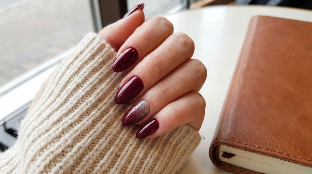 paznokcie bordo - glitter ombre  