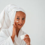 Pierwsze kosmetyki dla 12 latki – poradnik zakupowy