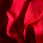 Szkarłatny kolor – jak wygląda? Wyjaśnienie