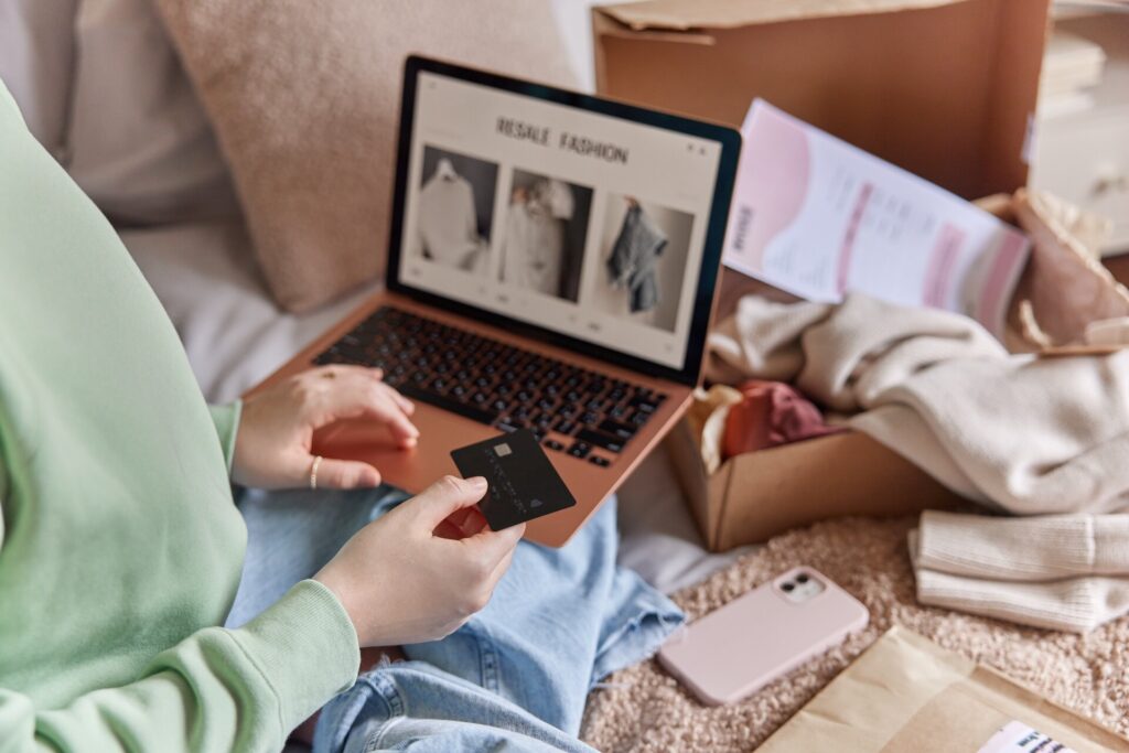 Shein – co to za firma i czy warto tam kupować? Sprawdzamy