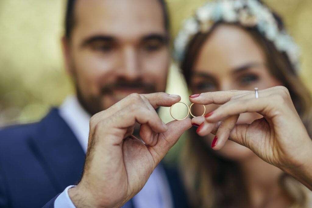 Na co zwrócić uwagę przy zakupie obrączek ślubnych? 7 wskazówek